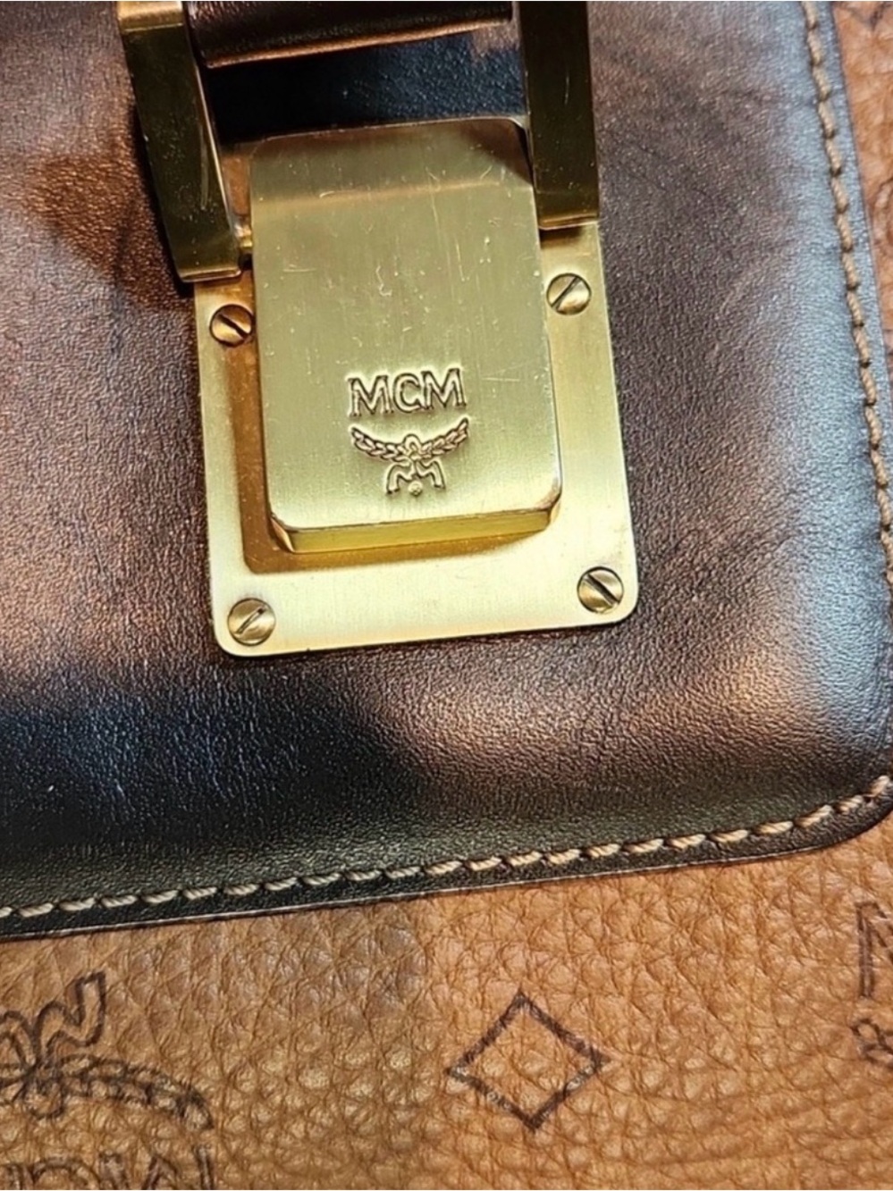 MCM Vintage Visetos Munchen Boston Bag and Gold Hardware - Picture 5 of 15